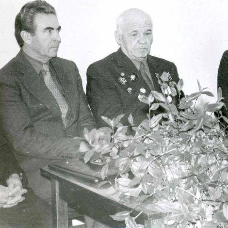 80-летие ветерана войны И.П.Чибизова. Актовый зал сельского совета, 5 января 1985 г.
